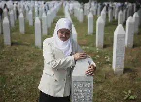 Conmemoran 30 años de genocidio