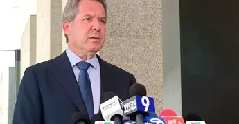 Lichtman critica la postura de Sheinbaum