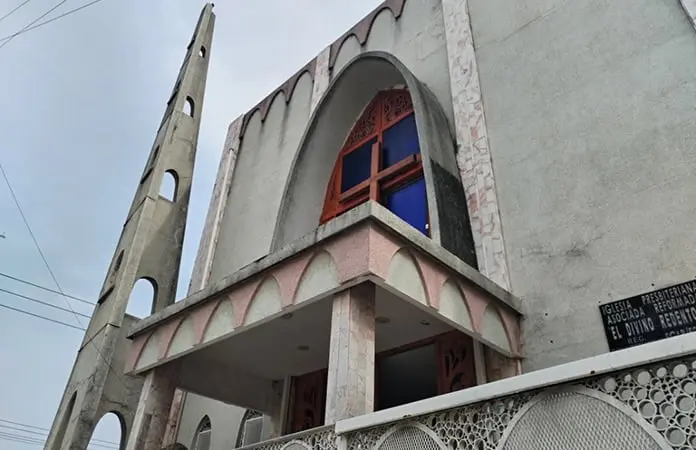 Ordena la iglesia presbiteriana a una mujer como pastora 