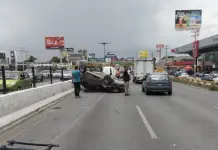 Fotos | Tres veh&iacute;culos involucrados en accidente sobre Salvador Nava