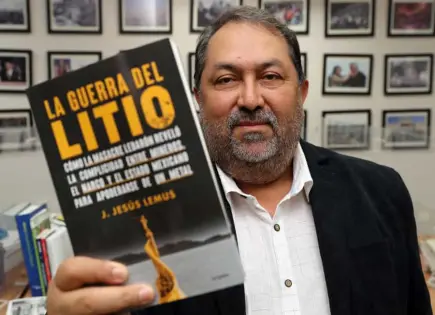 Escritor J. Jesús Lemus:“Tenemos un gran discurso y corrupción en torno al litio”