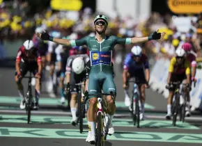 Jonathan Milan gana la octava etapa del Tour de Francia con un sprint final