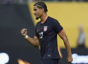 Bayer Leverkusen ficha a Malik Tillman del PSV Eindhoven por cifra récord