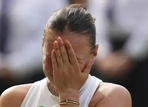 Amanda Anisimova conmueve al agradecer a su madre en la final de Wimbledon