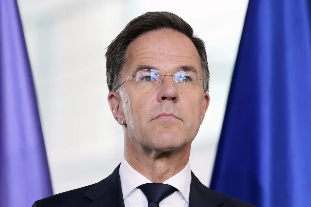 Debate sobre armas a Ucrania en reunión entre Trump y Rutte