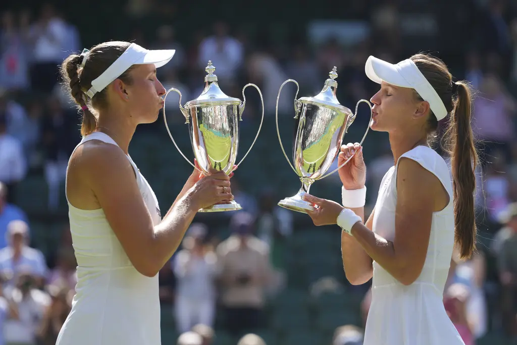 Remontada emocionante: Kudermetova y Mertens se coronan en Wimbledon