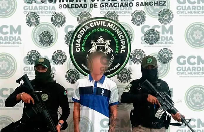 Cae sujeto que traía 51 dosis de “cristal”
