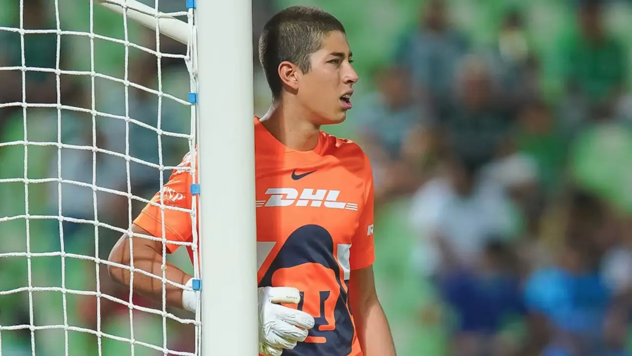 Auxiliar de Pumas se pronunció tras errores de Rodrigo Parra