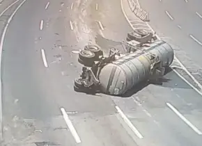 Fuga de válvula en pipa provoca emergencia en autopista