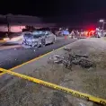 Joven en moto fallece arrollado por un carro