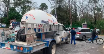Pipa gasera le pega a vagoneta por alcance