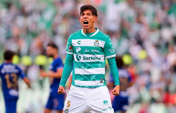 Terrible debut para los Pumas