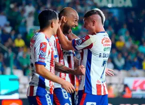 ADSL se impone de visita al León