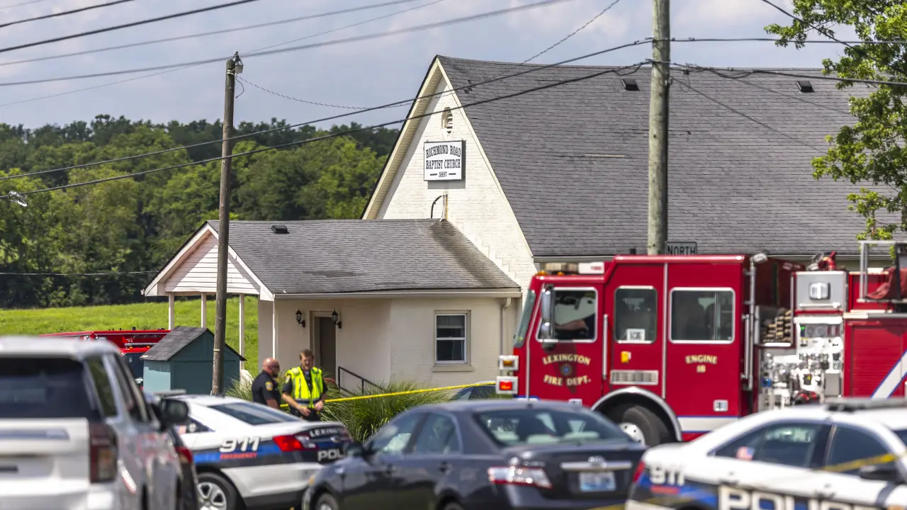 Mueren 2 mujeres en tiroteo en iglesia de Kentucky
