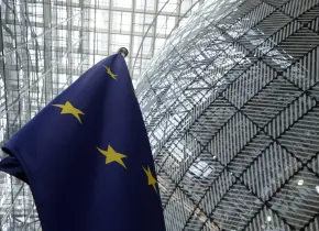 Ministros de comercio de UE consideran inaceptables los aranceles de 30%