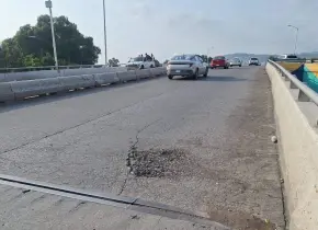 Fotos | Indagan hundimiento en puente de avenida Juárez