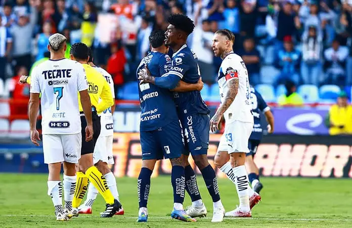 Pachuca debuta con victoria sobre Rayados