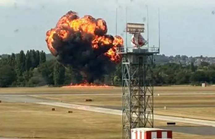 Se estrella avioneta en aeropuerto de Londres