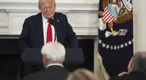 Trump ordena despliegue de submarinos nucleares por comentarios rusos