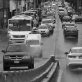 Automovilistas circulan sin activación de luces