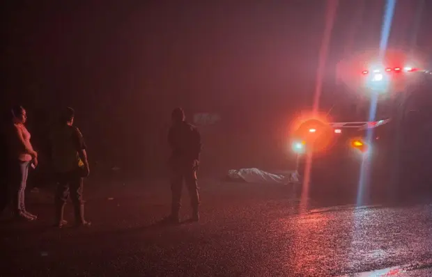 Video | Cae vehículo en barranco de Tamasopo; muere un joven