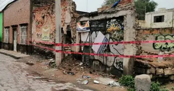 Buscan a dueño de otro peligroso inmueble en San Miguelito