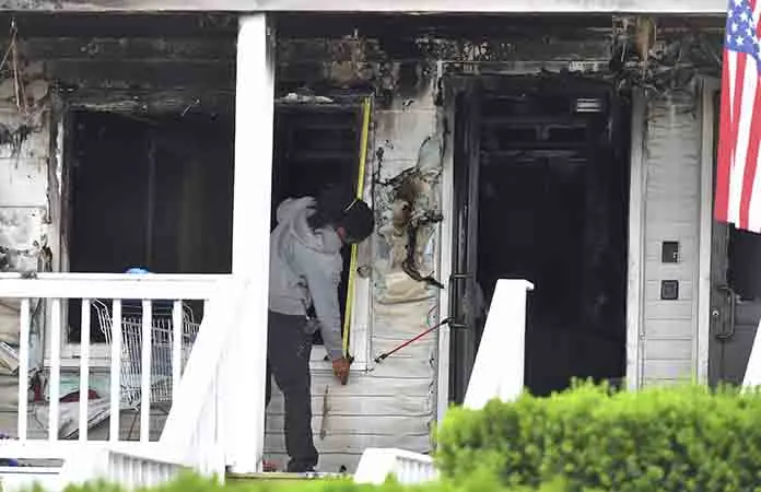 Incendio consume una casa de ancianos; hay 9 muertos