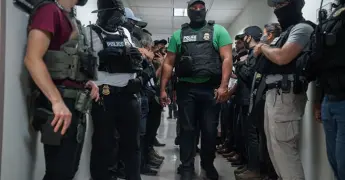 Amplía ICE autoridad para detenciones