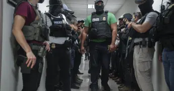 ICE aumenta detenciones de inmigrantes sin audiencia de fianza