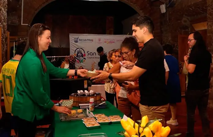 Perú comparte su riqueza cultural en SLP