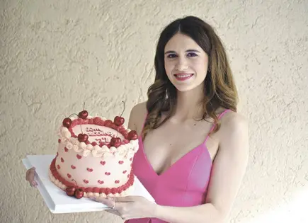 ¡RADIANTE EN SU CUMPLEAÑOS!