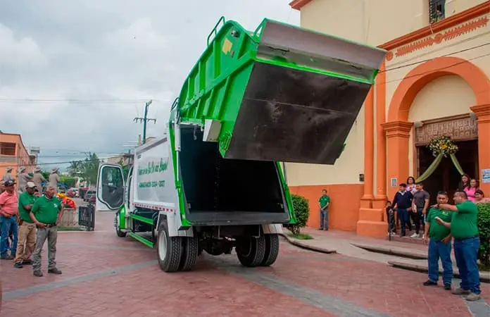 Adquiere municipio camión para basura