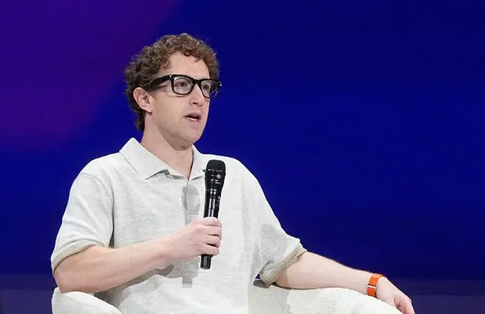 Inicia juicio contra Mark Zuckerberg