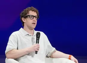 Inicia juicio contra Mark Zuckerberg