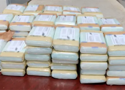 Aseguran embarcación con 650 kilos de cocaína Aseguran embarcación con 650 kilos de cocaína