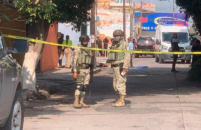 A golpes y puñaladas, asesinan a un individuo