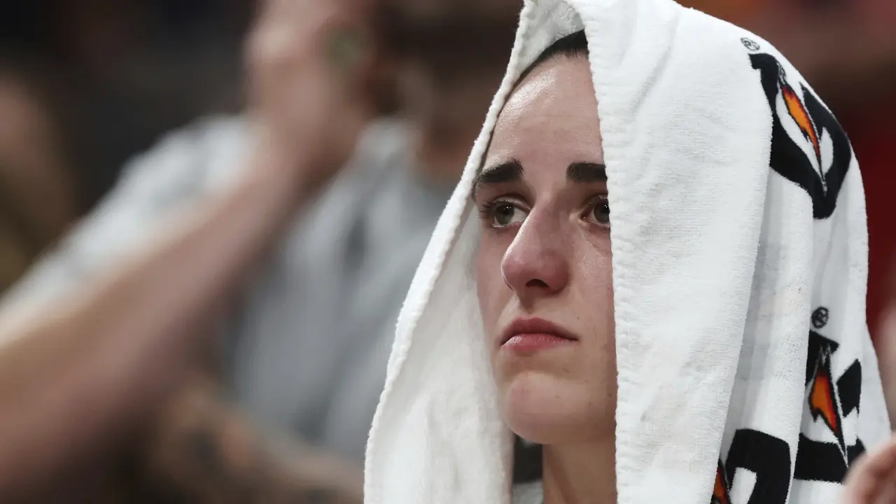 Caitlin Clark se lesiona en Juego de Estrellas de la WNBA