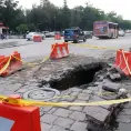 Aparecen varios socavones en las avenidas capitalinas
