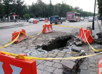 Aparecen varios socavones en las avenidas capitalinas