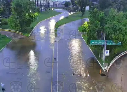 Lluvias provocan cierre vial en Río Santiago y Río Españita