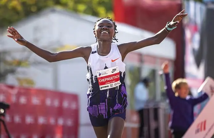 Ruth Chepngetich, castigada por dopaje