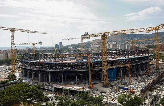 Barsa aplaza su regreso al Camp Nou