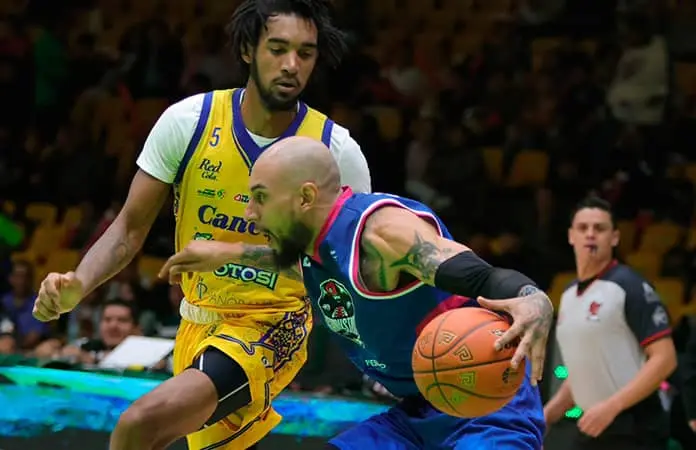 Santos del Potosí divide la serie