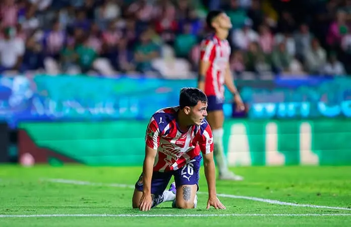 León supera a las Chivas