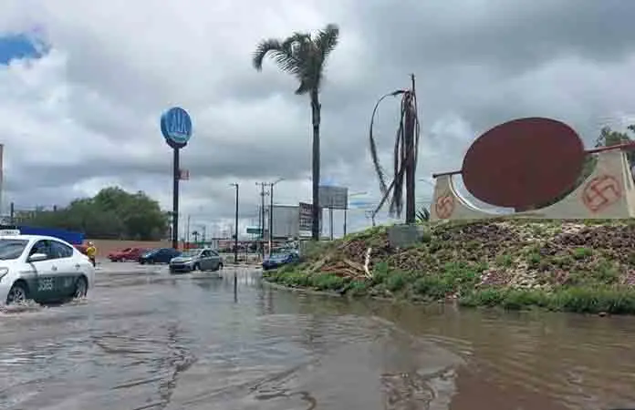 Se concentran trabajos en calle Cruz Colorada