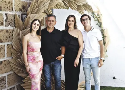 VERÓNICA ¡FELIZ EN SUS 50!