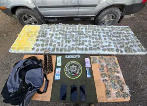 Detenidos tres por narcomenudeo en San Vicente Tancuayalab