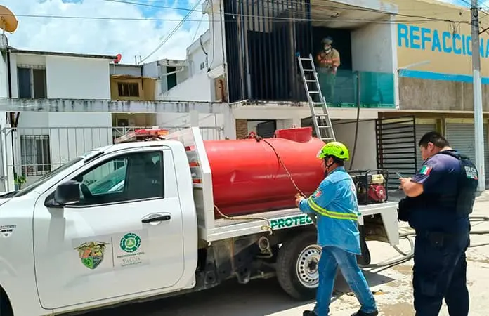 Cortocircuito provoca incendio en una casa