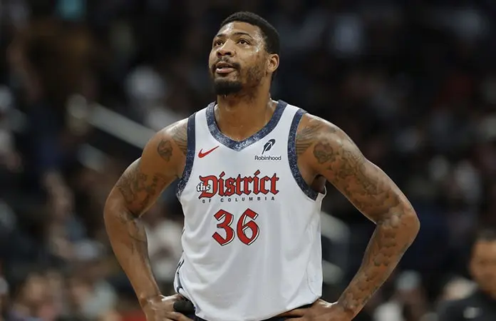 Los Lakers se refuerzan con Marcus Smart