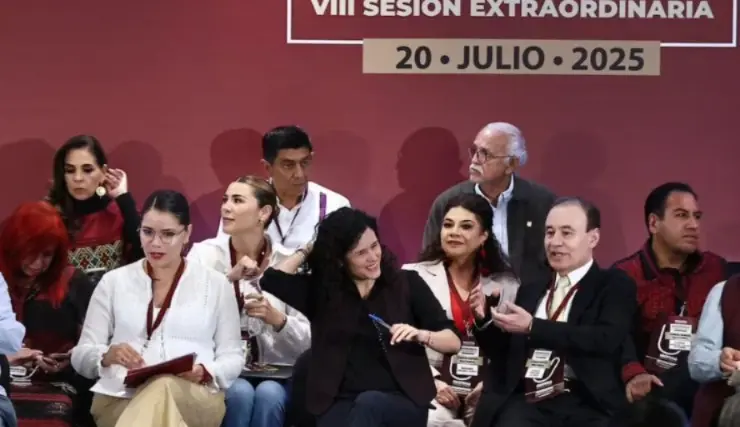 Grito Fuera Yunes retumba en Consejo Nacional de Morena